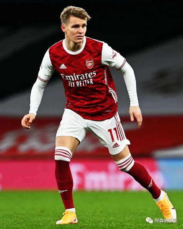 混团世界杯：国乒8-2法国，6连胜！王曼昱救4个局点，大胖惨遭逆转